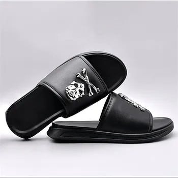 

Summer Men's Leather Slippers Rubber Bottom Non-slip Sandals Top Layer Cowhide Skull Metal Decoration Beach Flip-flops38-43 Size