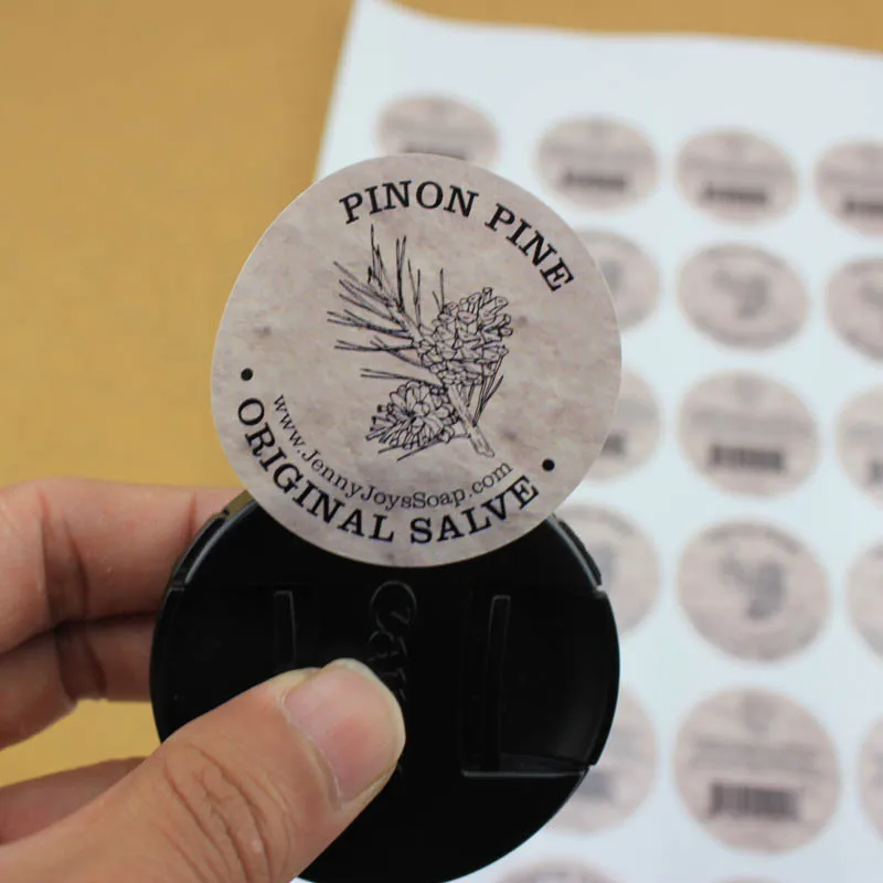 Рисунок 4 - Клейкие матовые этикетки