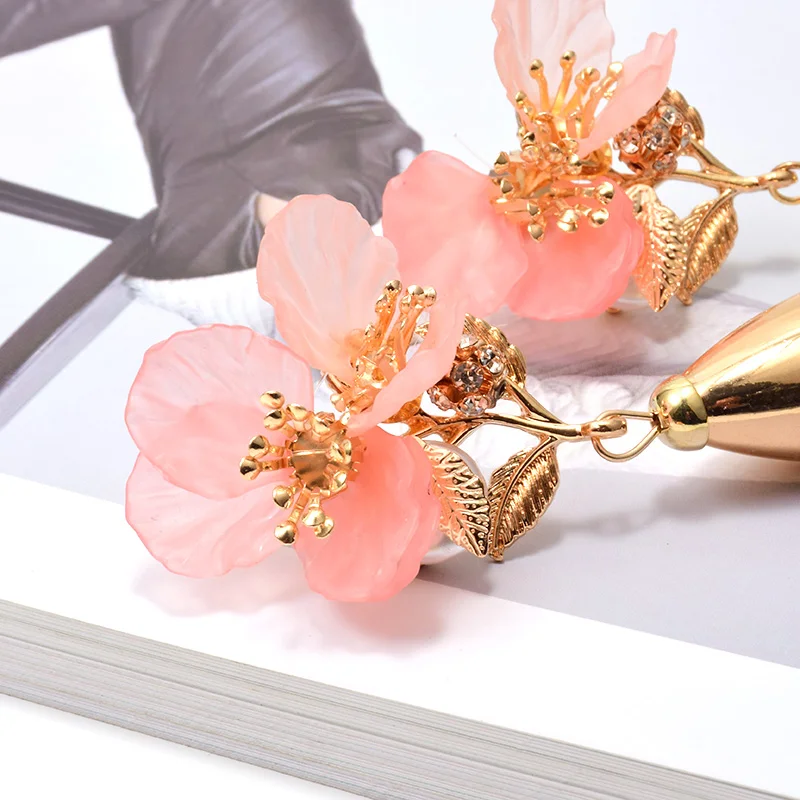 Новые яркие металлические длинные висячие серьги в форме цветка, высокое качество, модные ювелирные изделия, аксессуары для женщин