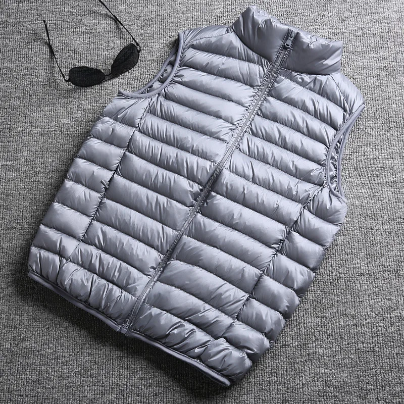 Men's Winter Vest Jacket New Ultra Light Down Waistcoat Waterproof Sleeveless Duck Down Coat Male Fashion Puffer Gilet
