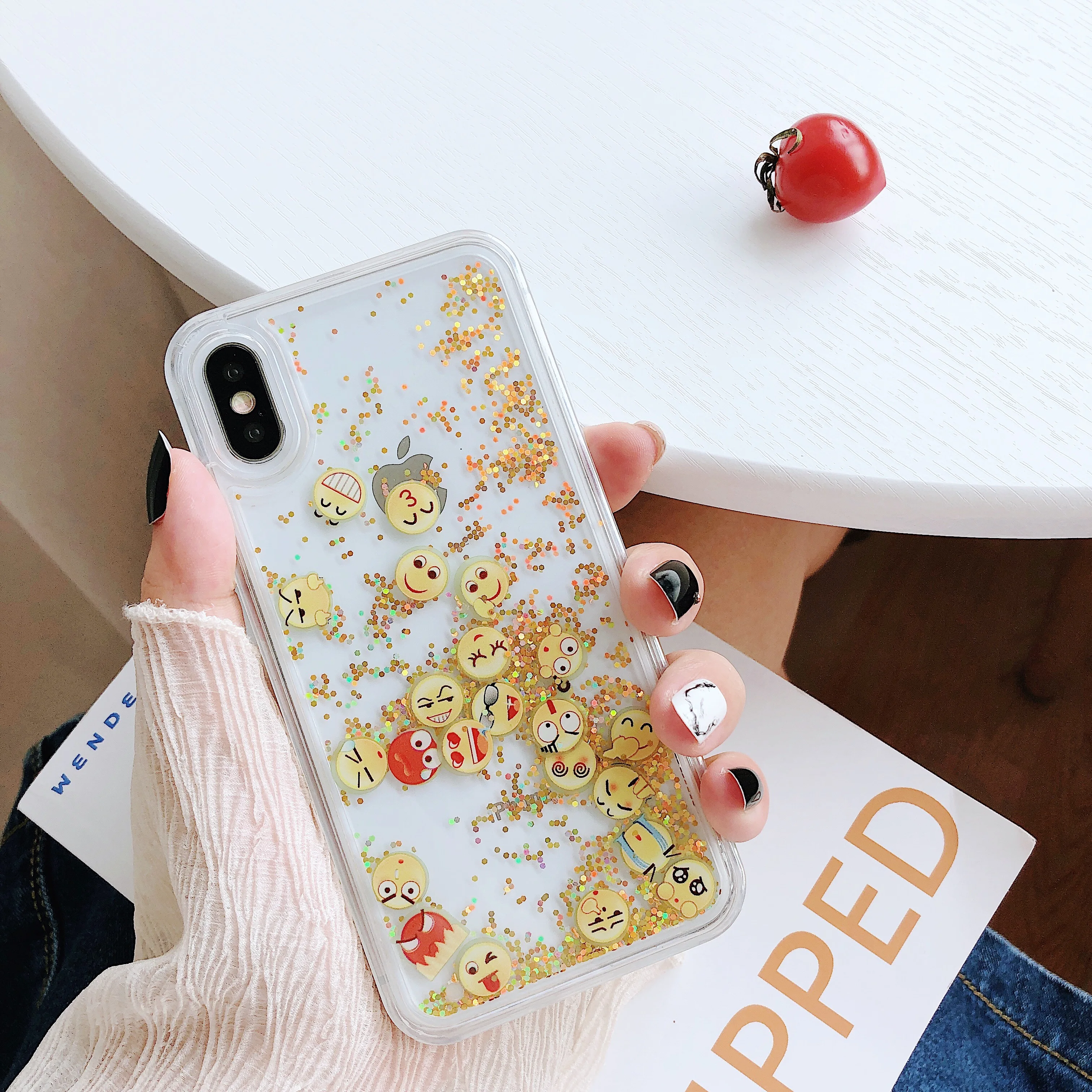 

Glitter Case For iPhone 7 Phone Case Dynamic Liquid Floating QQ expression Emoji Bling Gold Case For iPhone 8 Plus X Xs Max XR