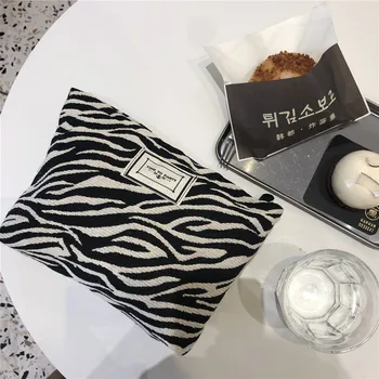 Large Women Leopard Cosmetic Bag Canvas Waterproof Zipper Make Up Bag Travel Washing Makeup Organizer Beauty Case 2