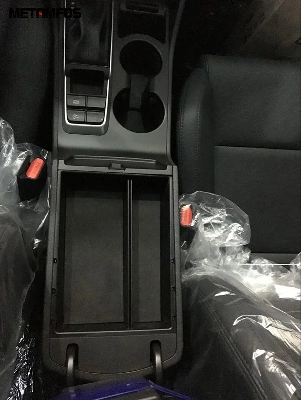 For Hyundai Tucson 20152017 2018 Center Control Armrest Storage Box
