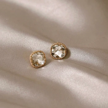 

2020 NEW Fashion European Earrings Bride Wedding Earrings Accessories Golden Crystal Shiny Evening Dress Jewelry ear drop