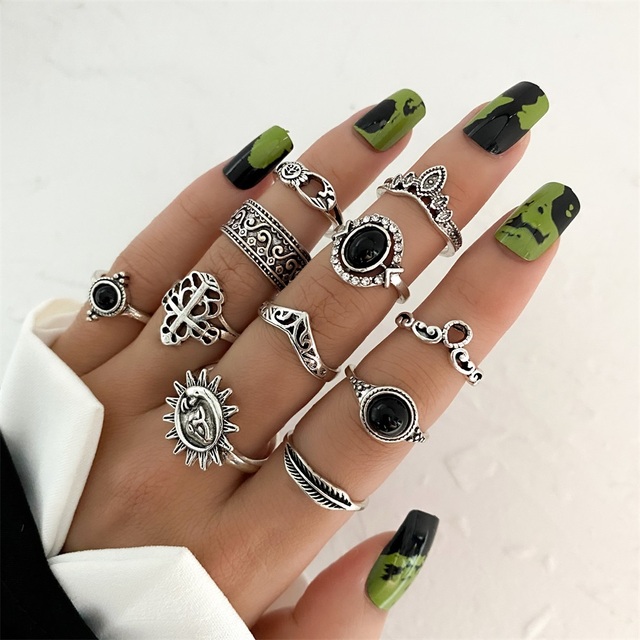 Bohemian Geometric Joint Ring Set for Women Punk Butterfly Flower Chain Finger Ring Set Fashion Gothic Jewelry Gift