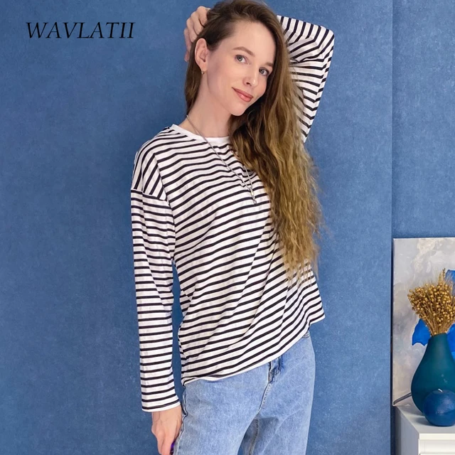 가을과 봄을 위한 세련되고 편안한 WAVLATII의 스트라이프 긴팔 티셔츠