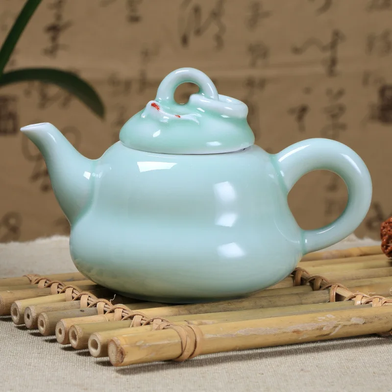 Green 180 мл креативный китайский чайный горшок Longquan Celadon, маленькие рыбки с тиснением, чайники для карпа, керамический чайный набор кунг-фу, подарок - Цвет: Green