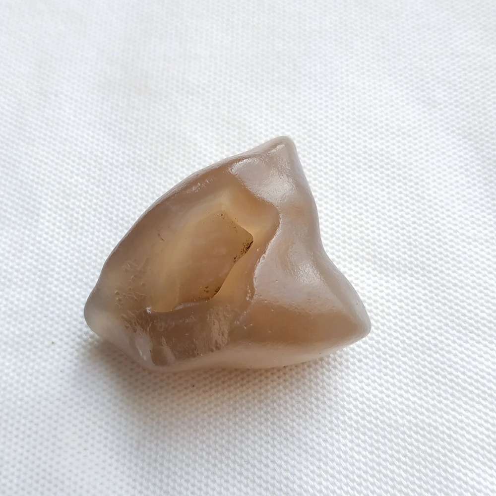 Natural beautiful stone Ornamental raw stone raw agate Silk Road Collectibles unique collection Natural beautiful stone Ornamental raw stone raw agate Silk Road Collectibles unique collection