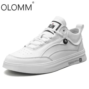 

Spring and Summer 2020 New Sports and Leisure Board Shoes Wild Breathable Men's Shoes