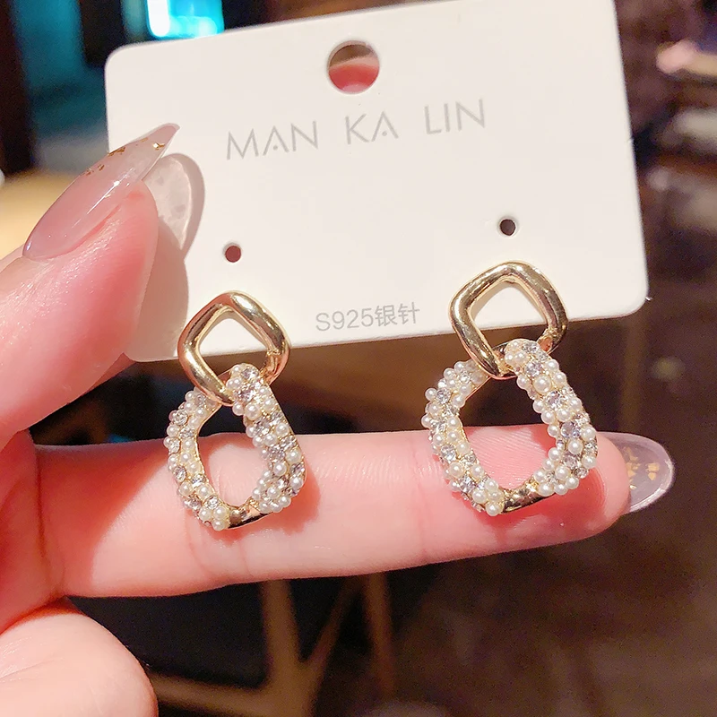 East door restoring ancient ways elegant geometrical earring temperament web celebrity simple and short eardrop earrings female | Украшения