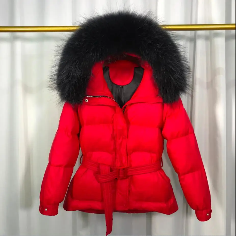Grand rеel fourrure de raton laveur nouveau femmes A capuche femme hiver canard doudoune lâche chaud manteau vers le bas Parka hiver manteau femmes - Цвет: Красный