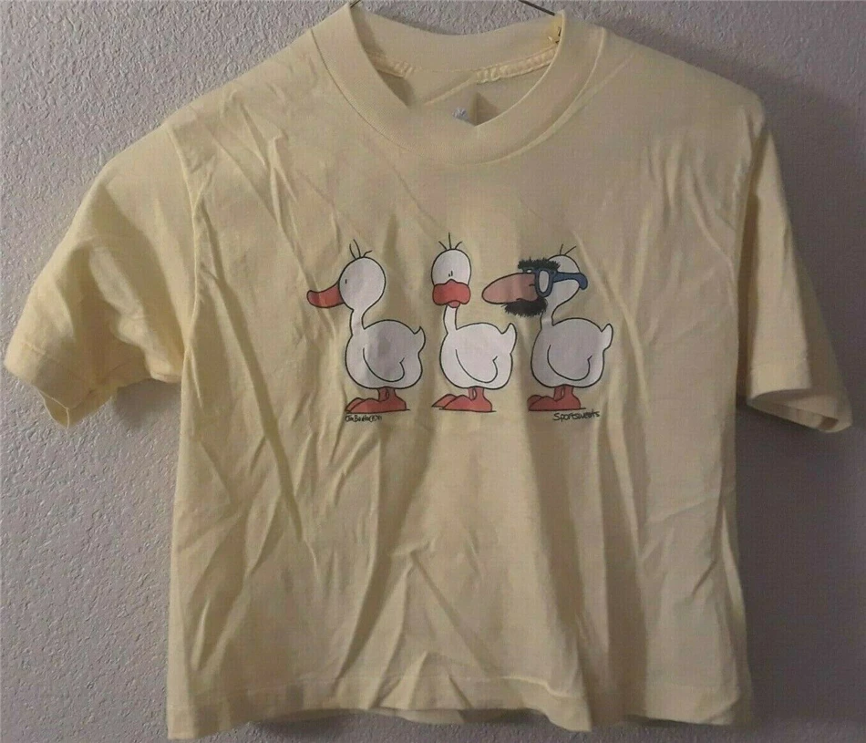 Vintage 80S Made In The Usa Sneakers Tag T Shirt 1980'S Ducks Wild Nature Size M Unisex Loose Fit Tee |