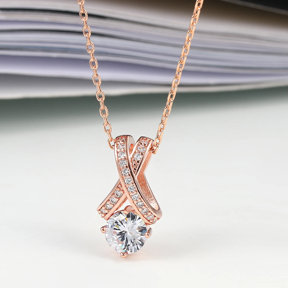 элегантный и классический cz алмазов 18k позолоченные партии образный подвески