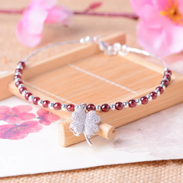 

Hot Selling 4mm Natural Rose-red Garnet Anklet Korean-style Clover Crystal Anklet
