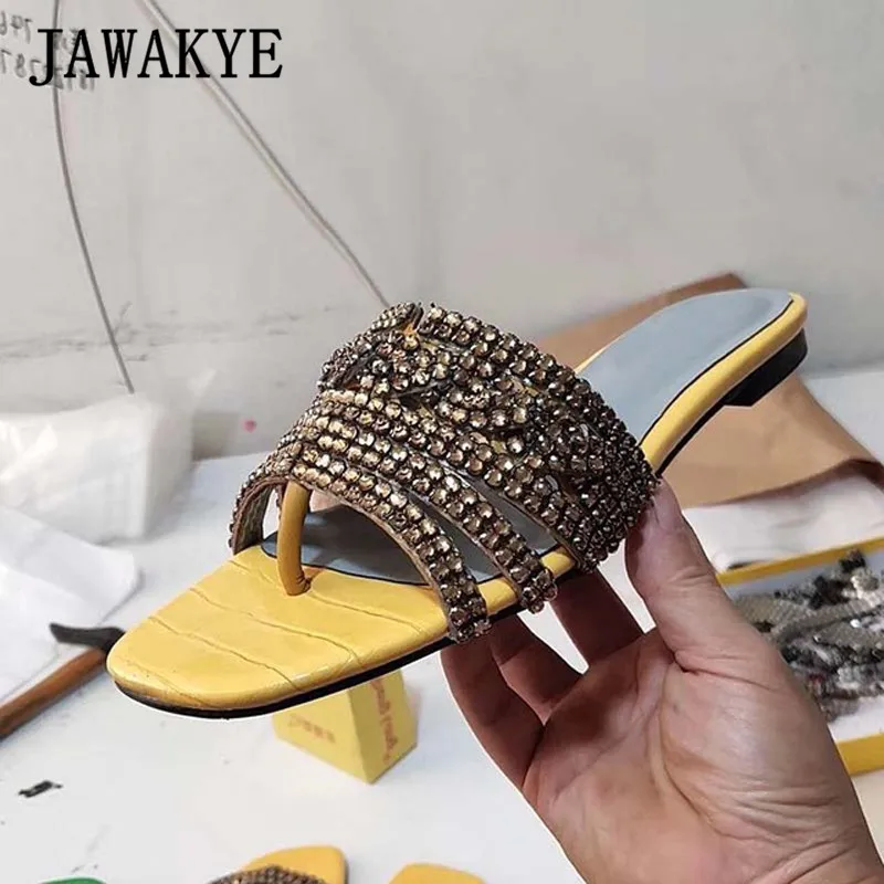 JAWAKYE/летние Роскошные Вьетнамки со стразами; женские шикарные шлепанцы на плоской подошве с открытым носком и украшением в виде кристаллов; пляжная женская обувь