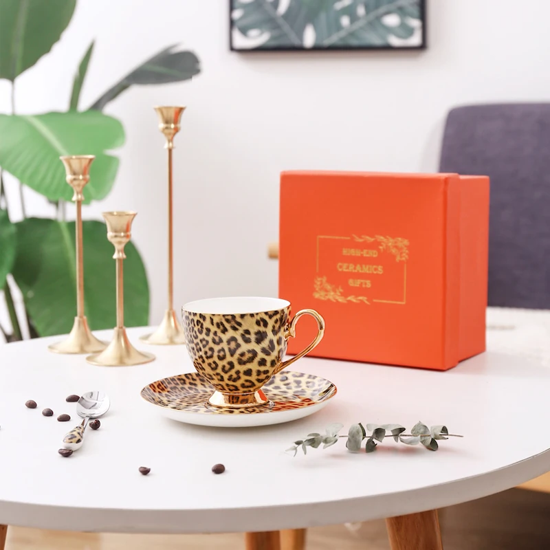 Coffee-Cup-Set-Ceramic-Mug-Bone-China-Porcelain-Drinkware-Tea-Cups-And-Saucer-Sets-Coffeeware-Free.jpg Kávécsésze Készlet Kerámia Bögre Csont Porcelán Ital Teáscsészék És Csészealj Szett Kávéfőző Otthoni Dekoráció - Image 5