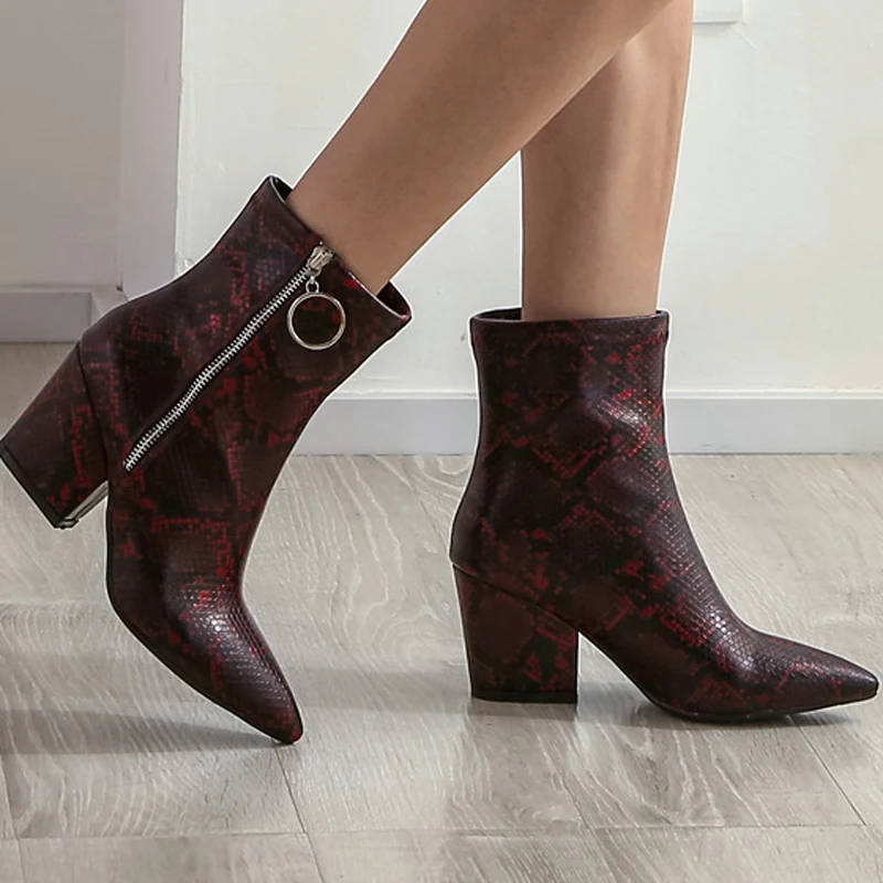 

Winter Women Short Ankle Boots Ladies Boots Zip Block High Heels Pointed Toe Snake Print Western Cowgirl Boots Female Boots BT15