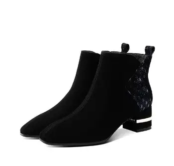 

2019 new winter leather thick with square head wild matte plus velvet large size women's boots