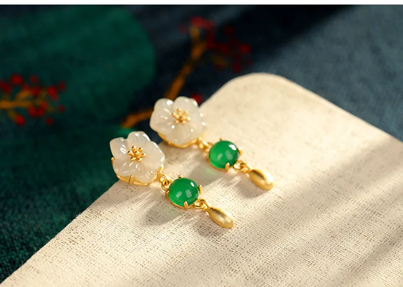 17 stud earrings _05.jpg