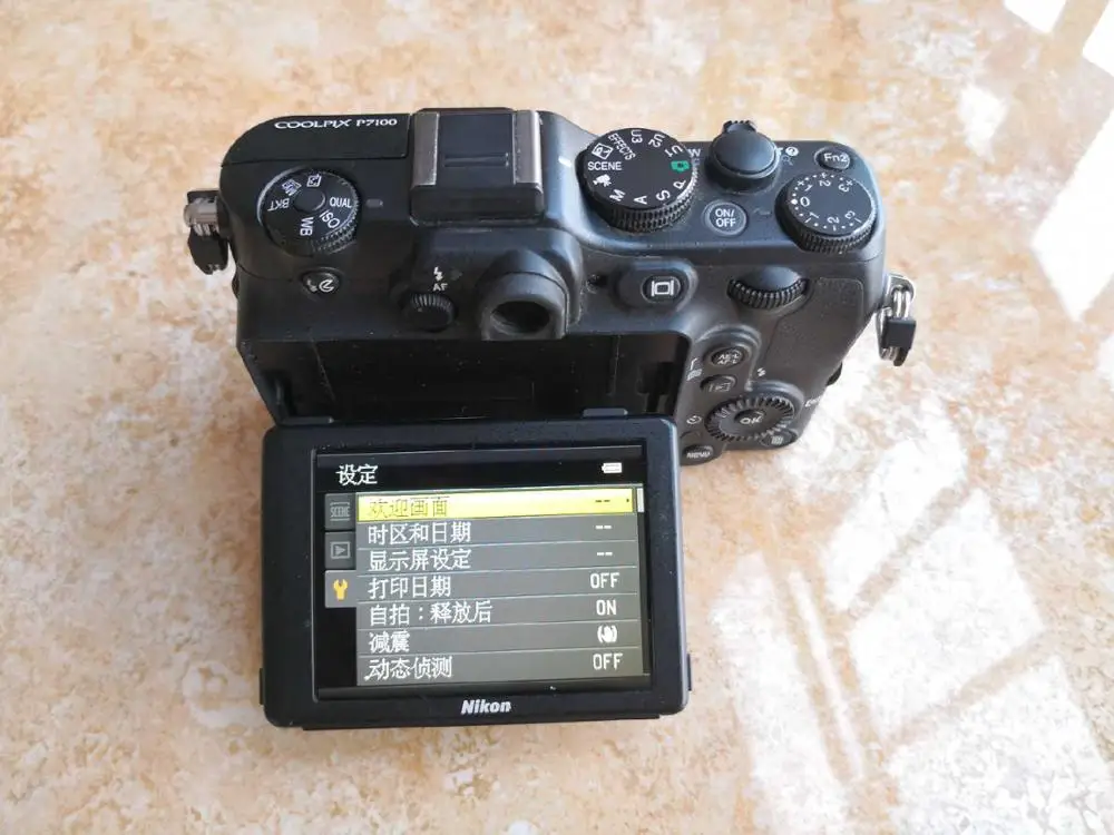 Б/у Nikon COOLPIX P7100 10,1 мегапикселя; цифровая камера с 7.1x Оптический зум-объектив NIKKOR ED Стекло объектив и 3-дюймовая пленка Vari-угол ЖК-дисплей