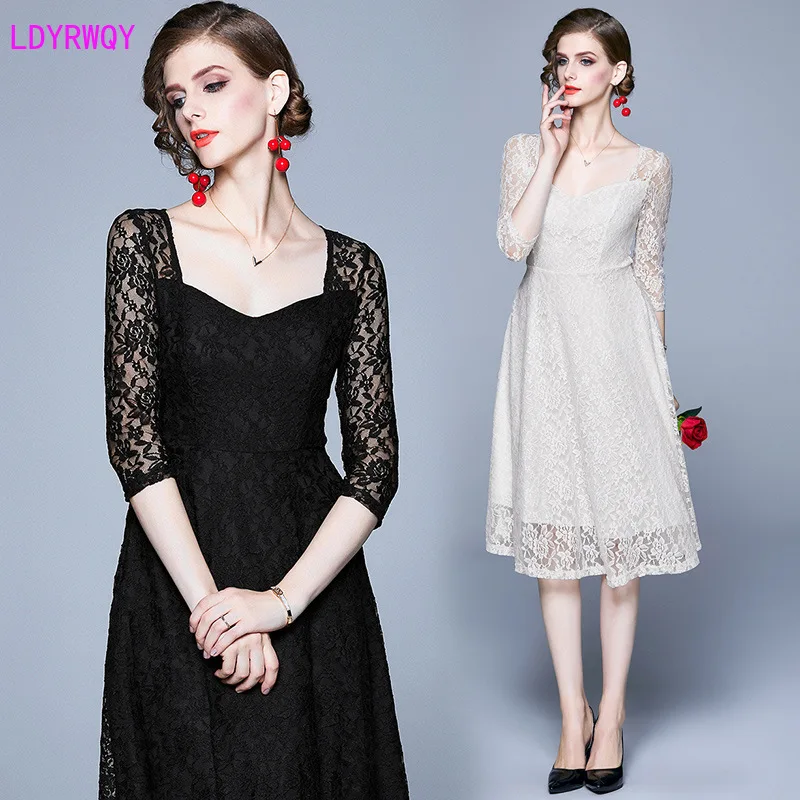

2019 autumn and winter new European and American women's square collar seven-point sleeve stitching lace hook flower slim dress