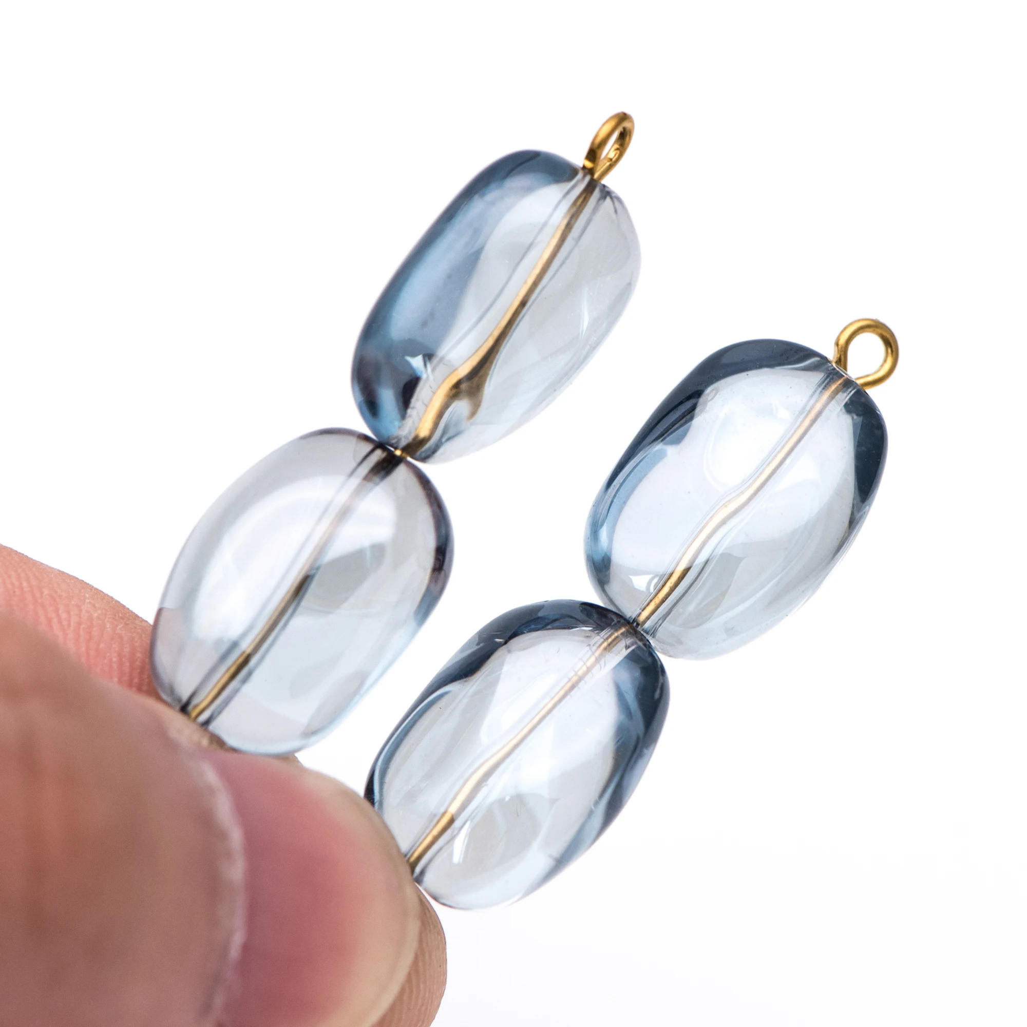 

Faceted Glass Unique Beads, Stone Shaped Crystal beads 15mm, Sparkly Grey Blue (GM035-4)/ 30 beads