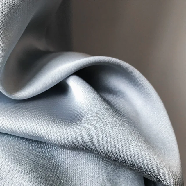 봄 여름에 빛나는 스타일: 캐주얼 탱크 드레스