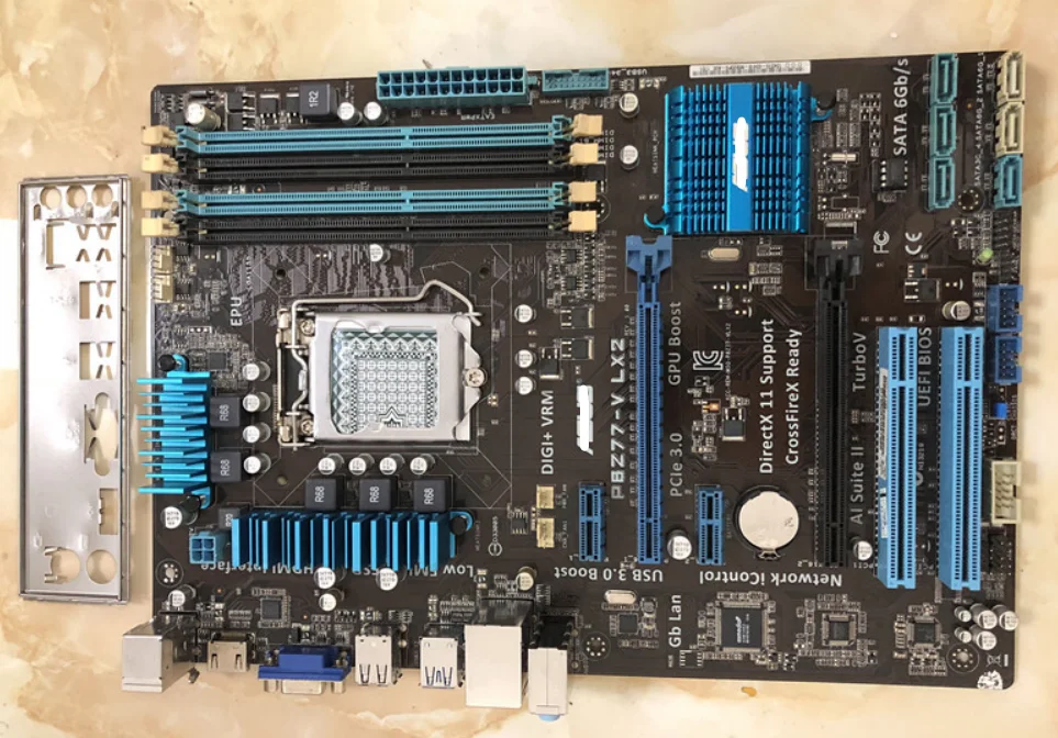 Бывшая в употреблении десктопная материнская плата Z77 Socket LGA 1155 i3 i5 i7 DDR3 32G SATA3 USB3.0