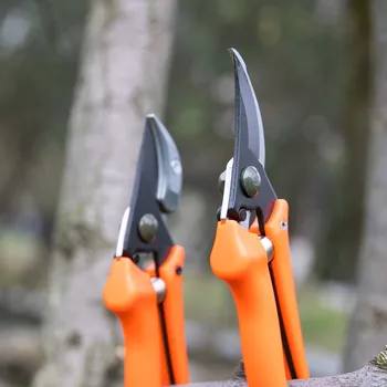 

Li Zhou Hand Pruners Bypass Pruning Shears SK-5 Steel Hand Pruners Garden Clippers P9014