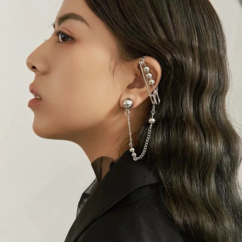 

Original niche designer duds diablo series girl long one-piece earrings ear bones ears hang metal pin stud earrings