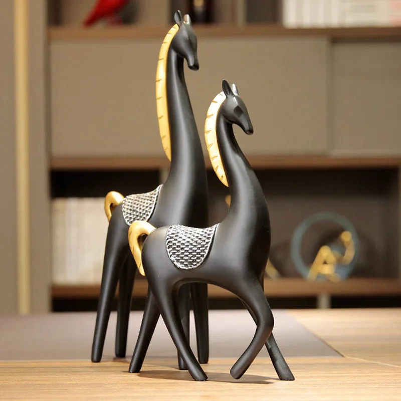 Strongwell European Animal Sculpture Modern Minimalist Black Couple Horse Ornaments Resin Art Crafts Home Decoration Gift Strongwell European Animal Sculpture Modern Minimalist Black Couple Horse Ornaments Resin Art Crafts Home Decoration Gift
