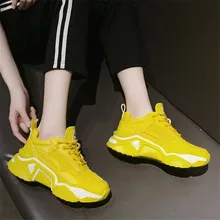 Новинка года; сезон осень; чистая красная женская повседневная спортивная обувь на толстой подошве; женская обувь