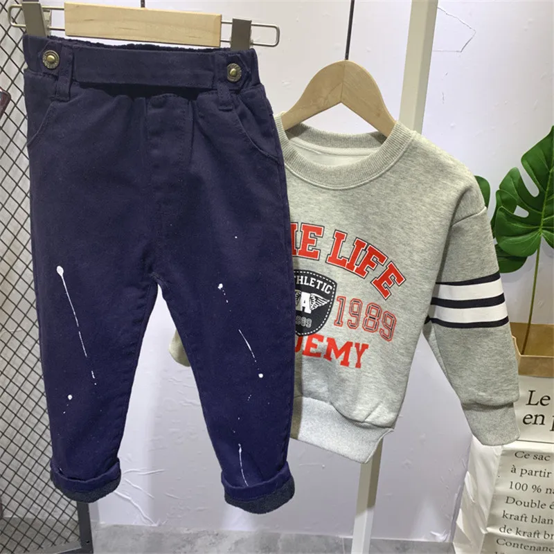 Комплекты одежды для маленьких мальчиков 2, 3, 4, 5, 6 лет Повседневный утепленный свитшот с буквенным принтом и штаны детская спортивная одежда из 2 предметов, детский спортивный костюм