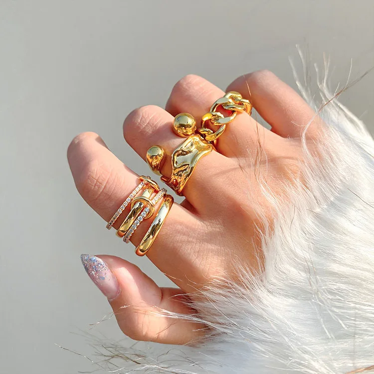 

Retro Street Style Irregular Brass 18k Gold Plated Open Finger Rings Twisted Metal Ball Resizable Gold Ring for Unisex
