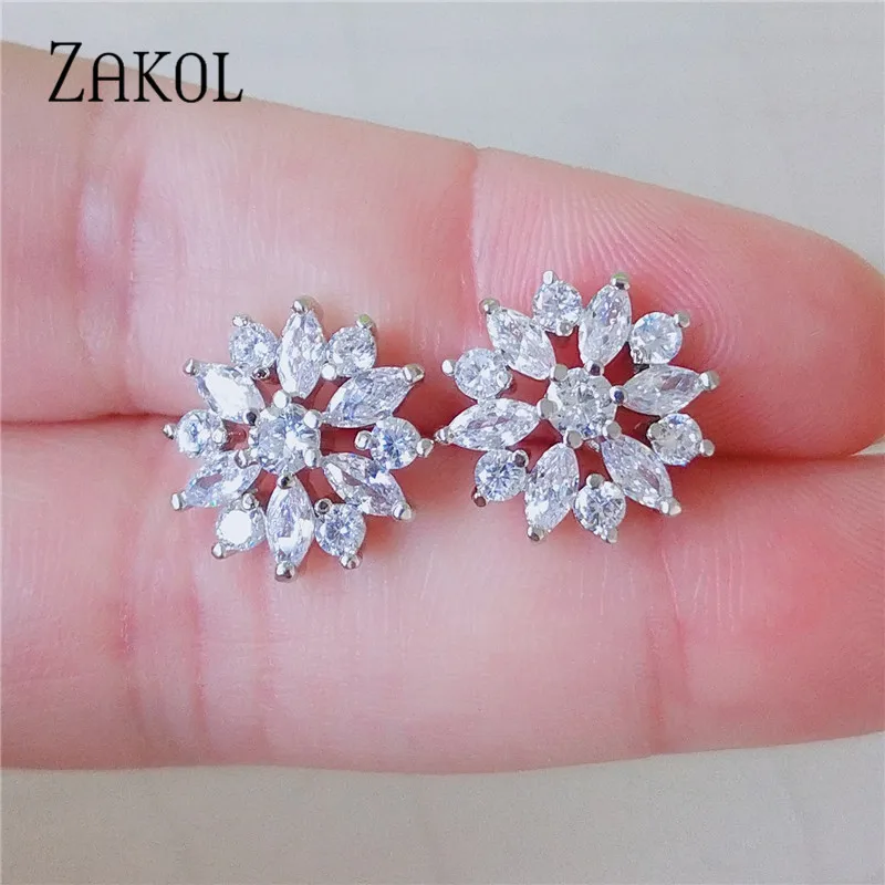 ZAKOL Fashion Rose Gold Color Pendants Flower Cluster Clear Crystal Zirconia Sweet Necklaces For Women Jewelry FSNP2105 - Окраска металла: White