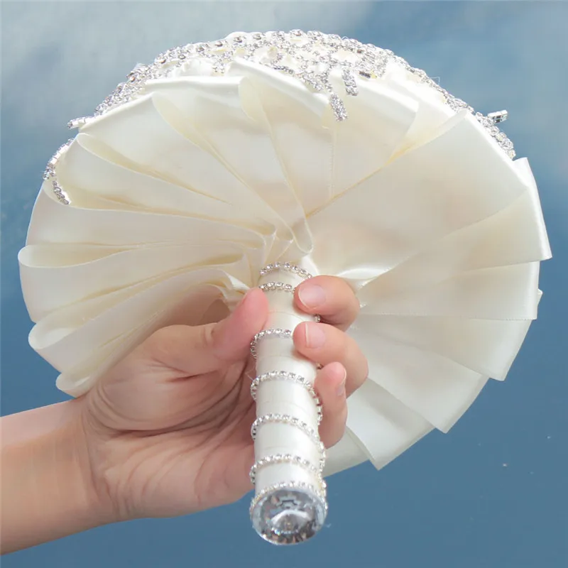 WifeLai-A High Quality Ivory Silk Rose Wedding Bouquet Bride Diamond Holding Flowers Artificial Flower Bridesmaid Bouquet W2031