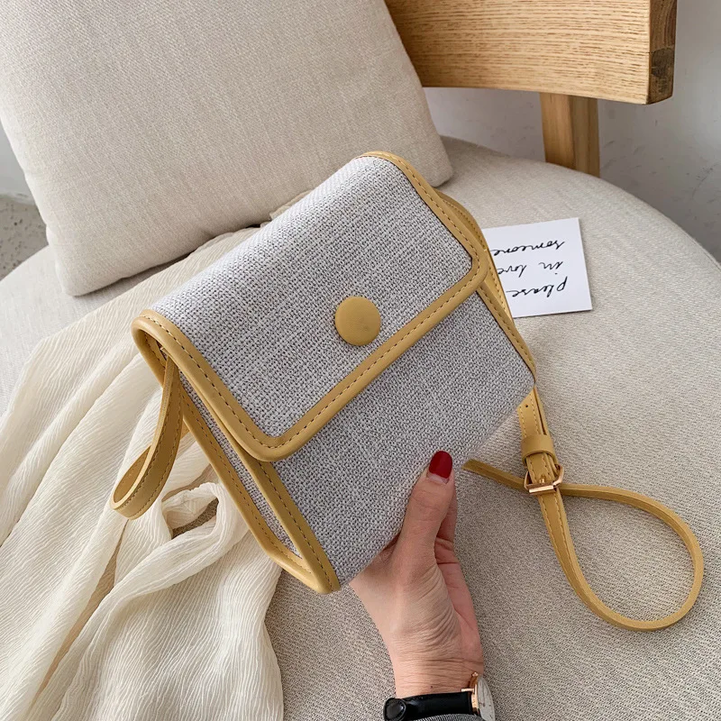 

The new woman 2019 new fashion leisure square bag is simple Korean version 100 single shoulder oblique satchel bag