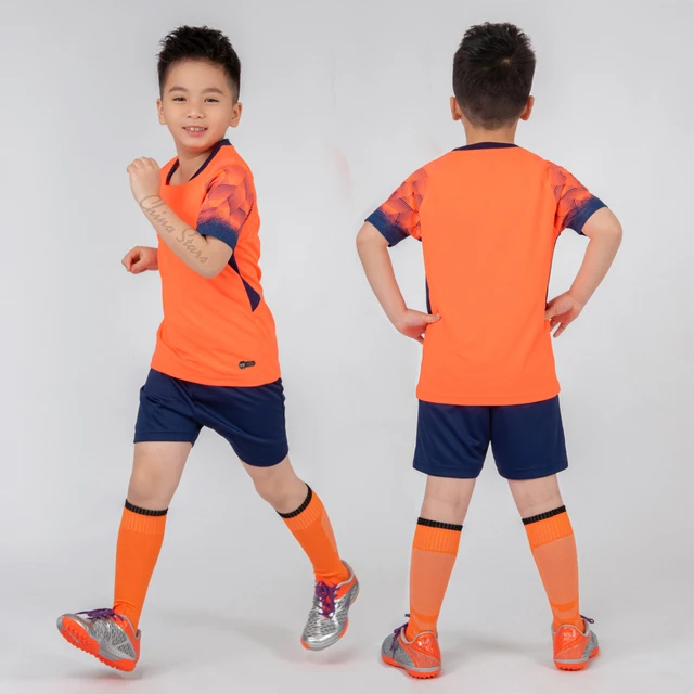  LUCKYLUAN Kids Soccer Jersey Set with Socks for Boys Girls  Uniform Athletic Jersey Sportswear Kit : Clothing, Shoes & Jewelry