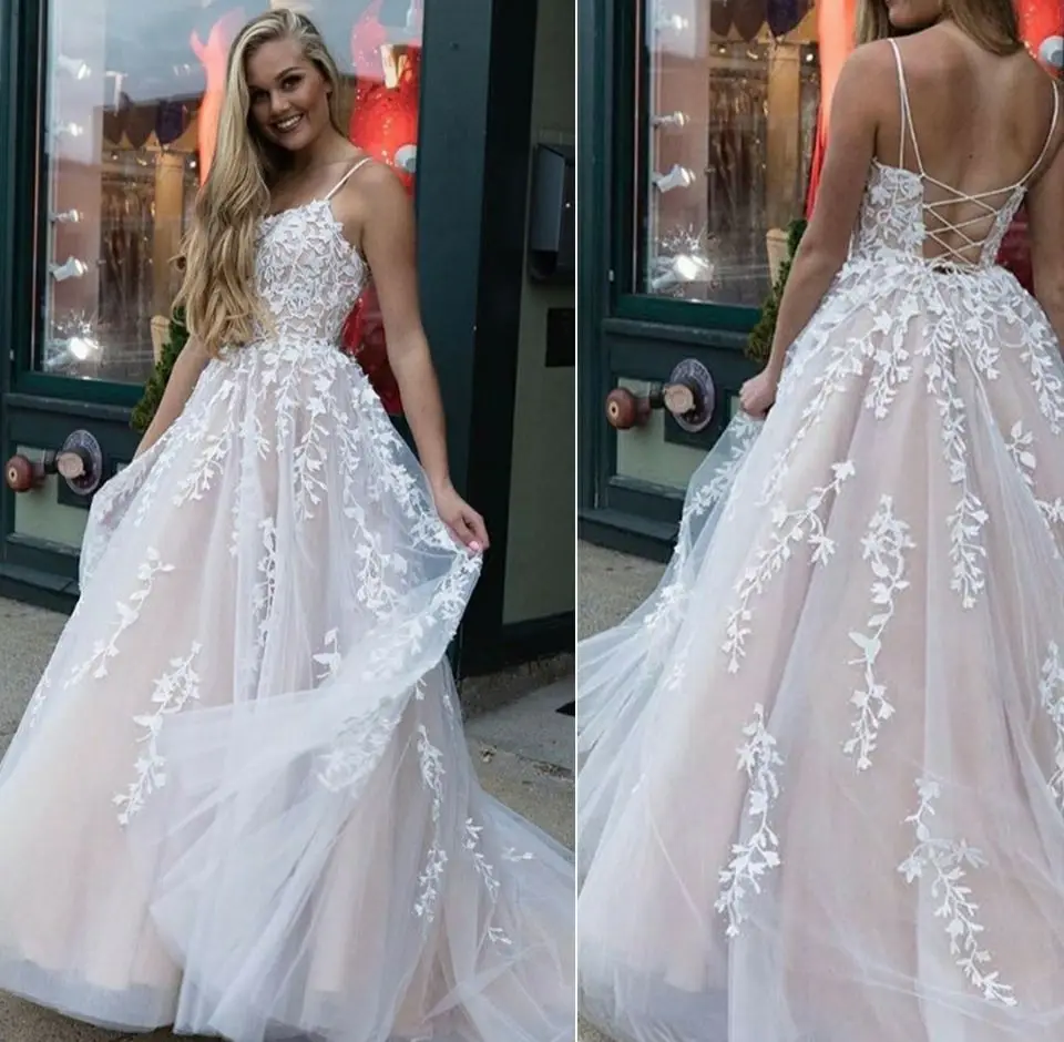 

Vintage A-Line Halter Long Lace Ivory Evening Dress Spaghetti Straps Floor Length Criss Cross Back Formal Party Dress for Women