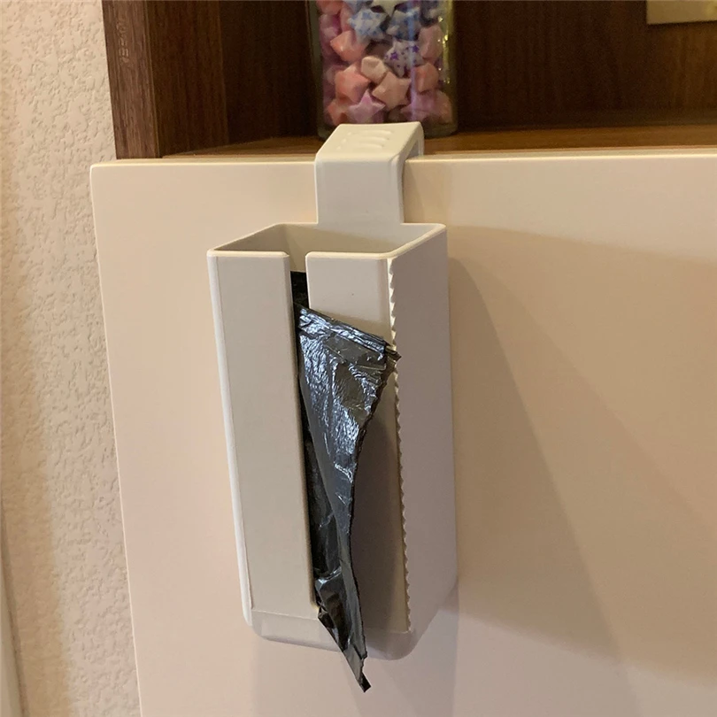 18 - LZR90916823_0408020821314785366