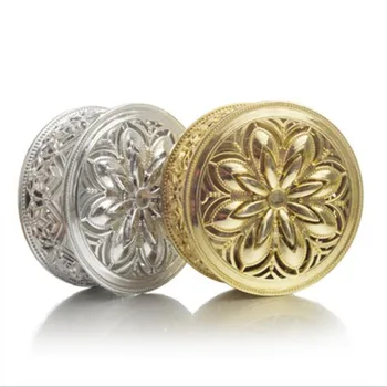 

24PCS Creative European Round Wedding Candy Box Gold-Plated Hollow Flower Wedding Supplies Candy Box Silver Plastic box