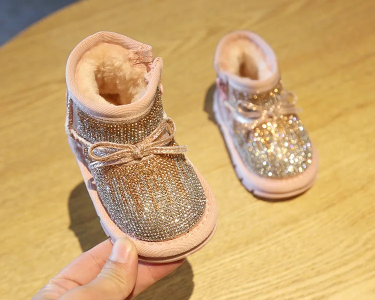 Стразы для маленьких девочек, обувь для малышей Зимняя Теплая обувь с мягкой нескользящей подошвой для малышей от 0 до 3 лет зимние ботинки
