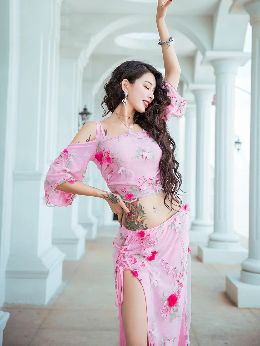 High-end Belly Dance Costume Women's 2-piece Top Split Side Skirt Oriental Short Sleeve Embroidered Flower Dress | Тематическая