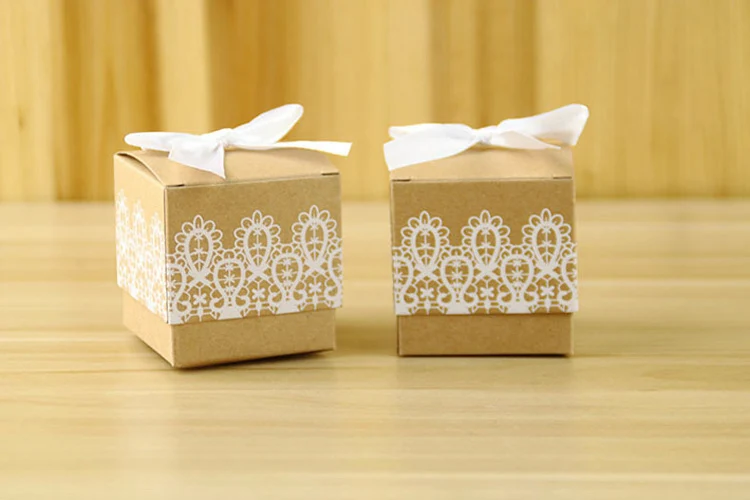 50 шт Креативный кружевной бант крафт-бумага Конфетница поставщик белая лента коробка конфет на свадьбу коричневая подарочная коробка