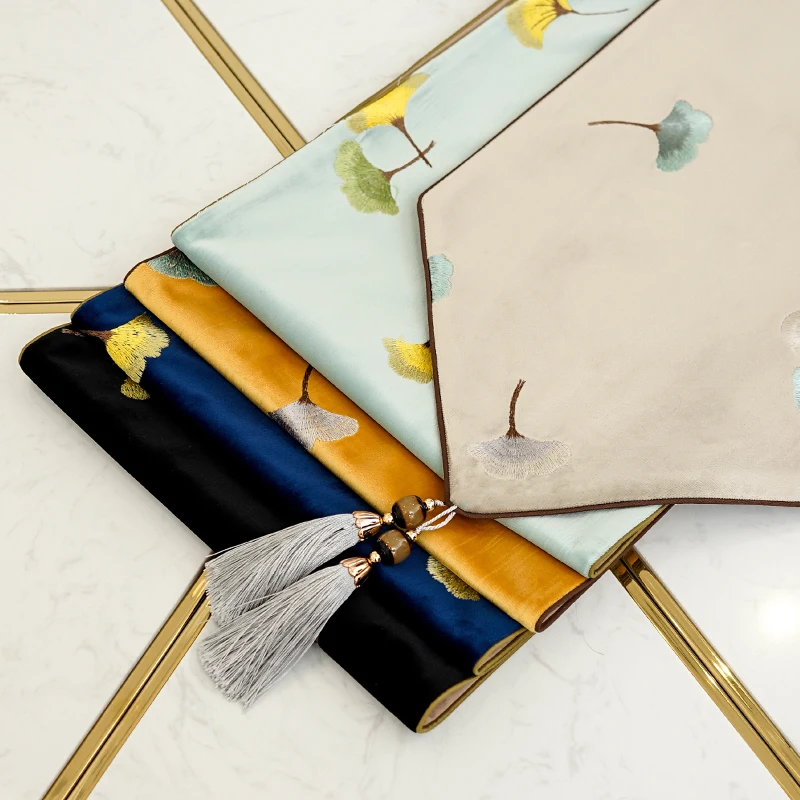 Luxury Embroidery ginkgo leaf Velvet Table Runner New Chinese style Table Decoration Tea Table Cloth Christmas Dining Table Mat