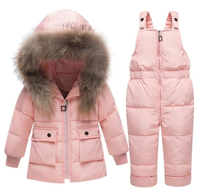 Pink Зимний детский пуховый костюм из 2 предметов куртка с меховым капюшоном и комбинезон Утепленное зимнее пуховое пальто для маленьких мальчиков и девочек в России детский зимний комбинезон - Цвет: Pink
