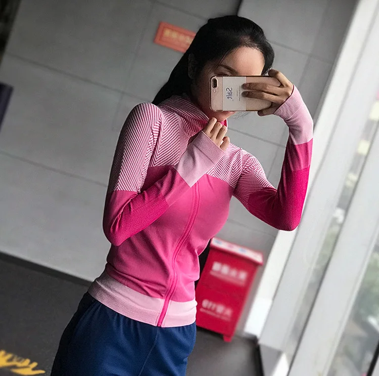 9589434244_873311489