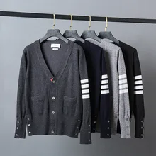 2021 модные брендовые свитера для мужчин Slim Fit кардиганы с v-образным вырезом одежда в полоску из хлопка и шерсти; Сезон весна-осень; Повседневное пальто 2021 модные брендовые свитера для мужчин Slim Fit кардиганы с v-образным вырезом одежда в полоску из хлопка и шерсти; Сезон весна-осень; Повседневное пальто