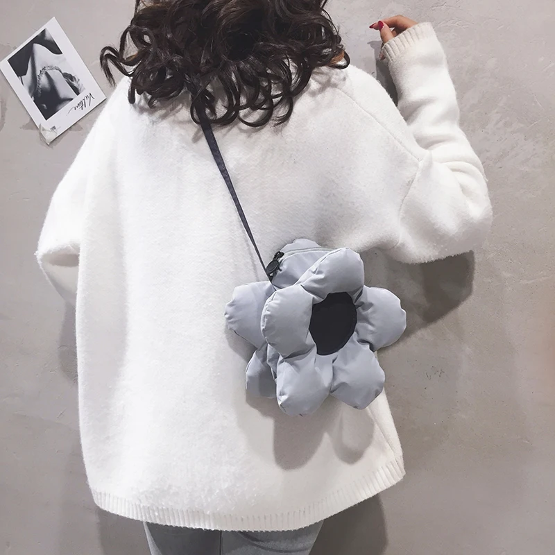 Милая маленькая сумка женская новинка 2020 мультяшная с сердцем для девочек