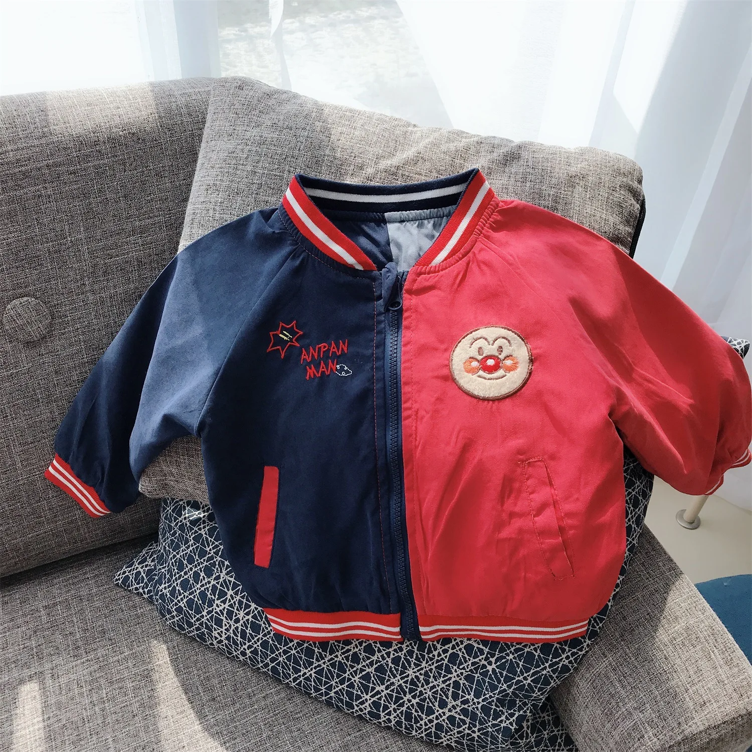 Осень 2019 г. модные детские куртки на молнии с вышивкой двухсторонние пальто